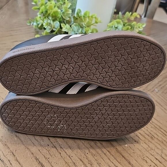 Adidas VL Court Base Size 5.5 NWT - Picture 5 of 11